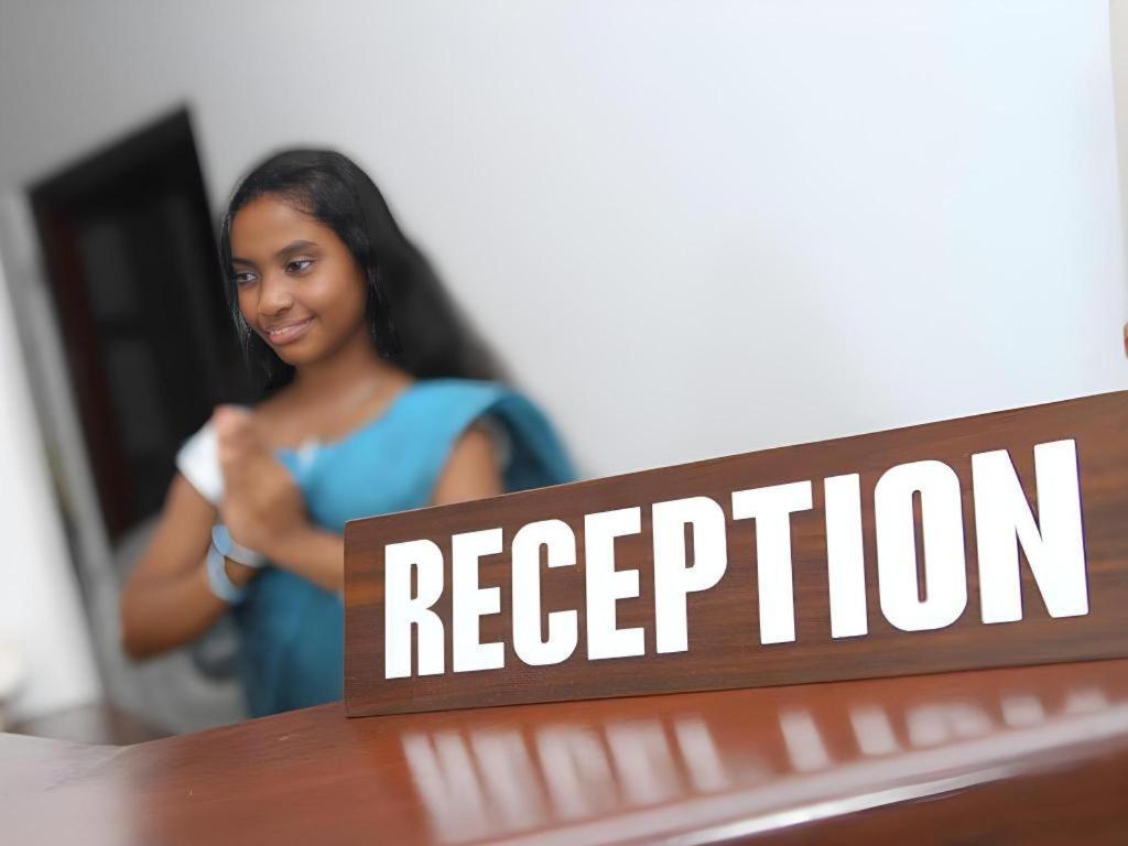 The Mgs Hotel Elpitiya  Buitenkant foto