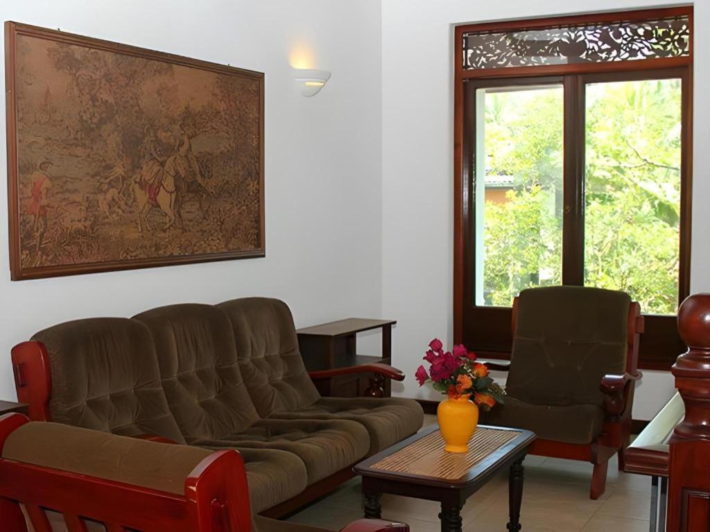 The Mgs Hotel Elpitiya  Buitenkant foto