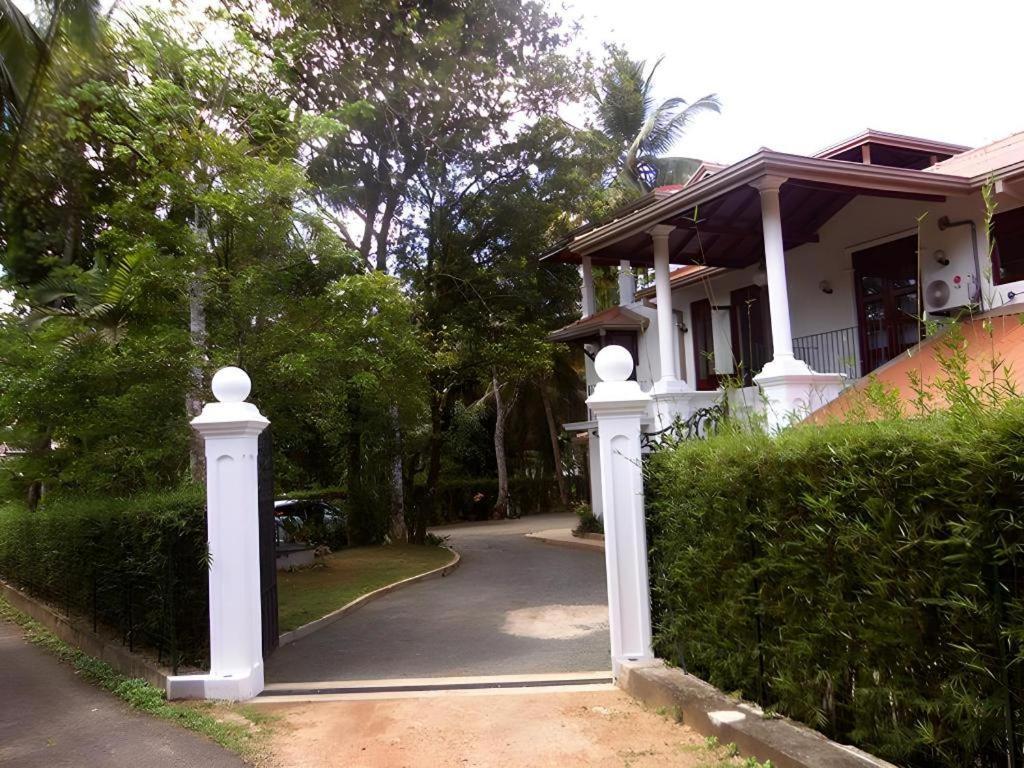 The Mgs Hotel Elpitiya  Buitenkant foto