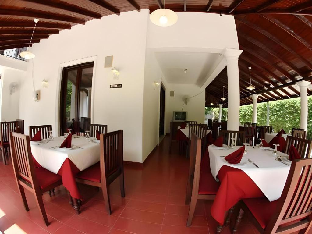 The Mgs Hotel Elpitiya  Buitenkant foto