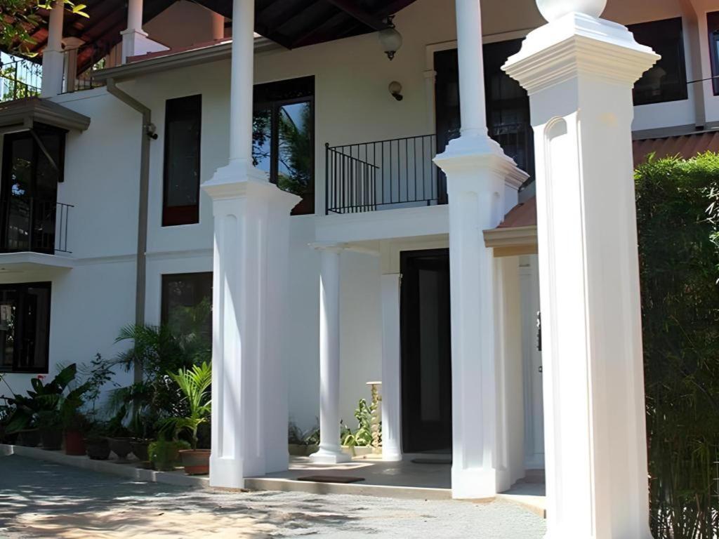 The Mgs Hotel Elpitiya  Buitenkant foto