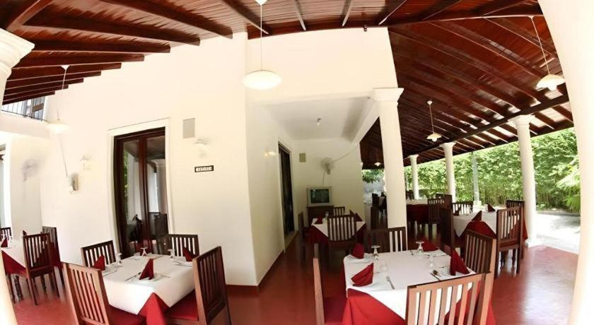 The Mgs Hotel Elpitiya  Buitenkant foto