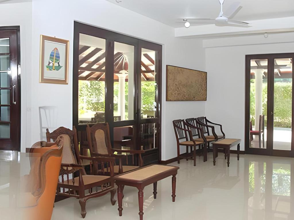The Mgs Hotel Elpitiya  Buitenkant foto