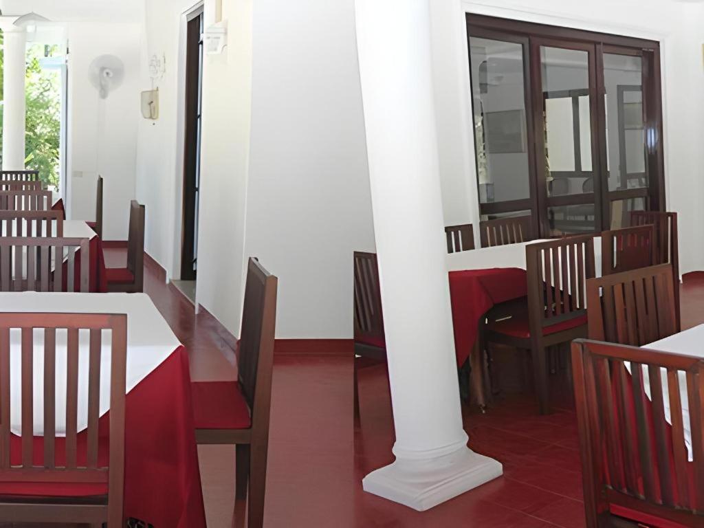 The Mgs Hotel Elpitiya  Buitenkant foto