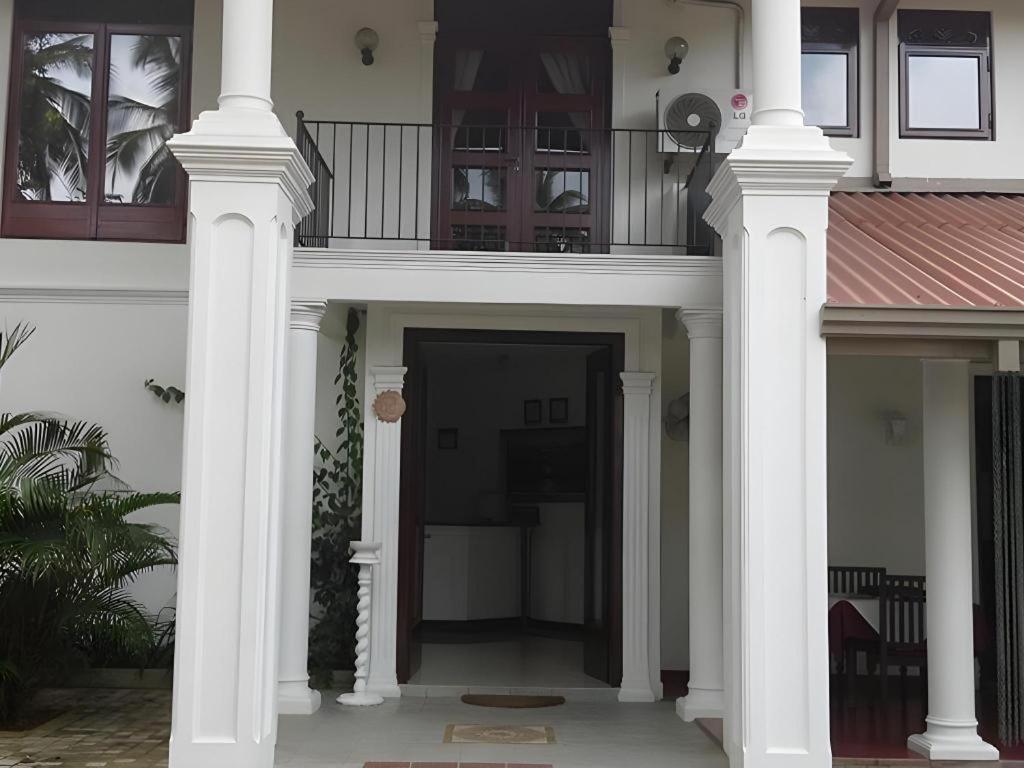 The Mgs Hotel Elpitiya  Buitenkant foto