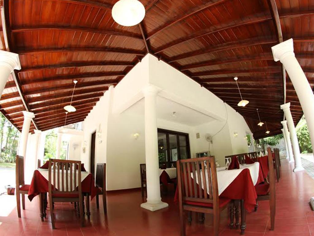 The Mgs Hotel Elpitiya  Buitenkant foto