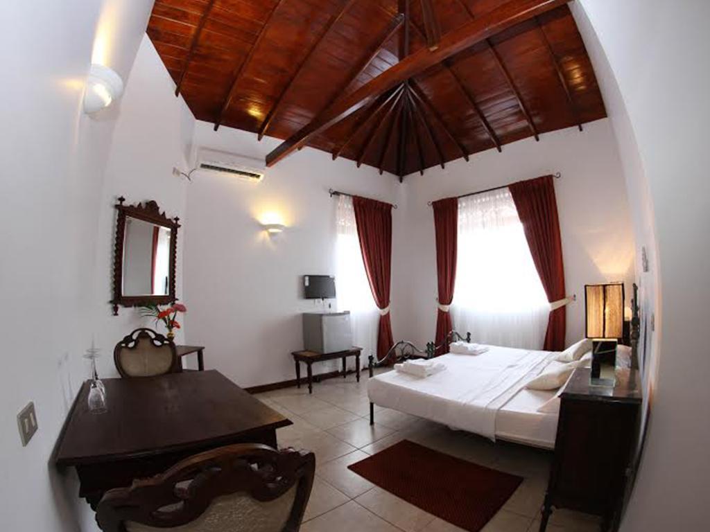 The Mgs Hotel Elpitiya  Buitenkant foto